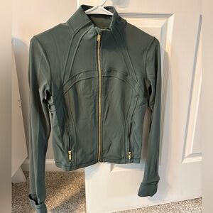 Lululemon size 4 Define Jacket- gold hardware